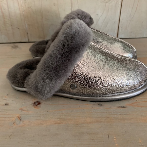 UGG SCUFFETTE 2 METALLIC SPARKLE GUNMETAL SILVER NEW SLIPPERS - Picture 3 of 8